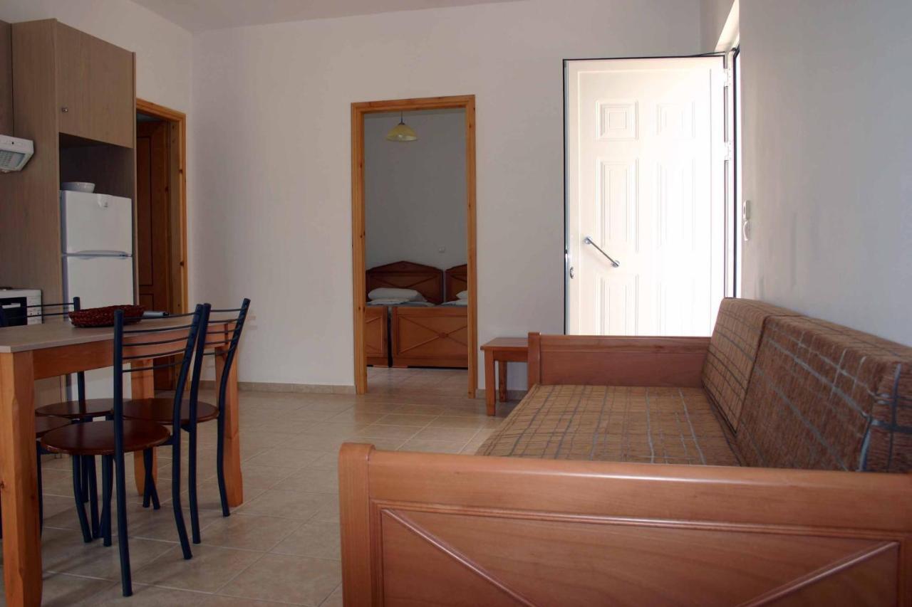ستالوس Evilion Hotel الغرفة الصورة
